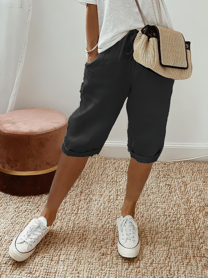 Marthe | Comfortable Shorts with Rolled Hem